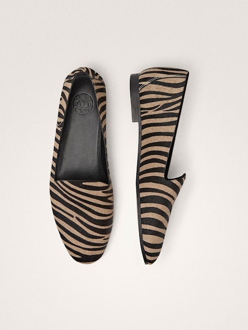 Bailarinas con estampado animal de Massimo Dutti: 79,95 euros.