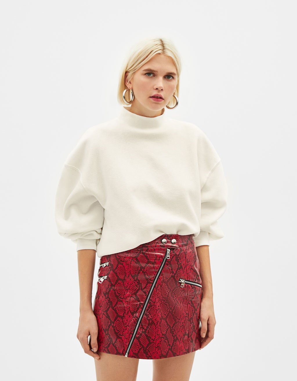 Falda con estampado de serpiente: 5,99 euros.