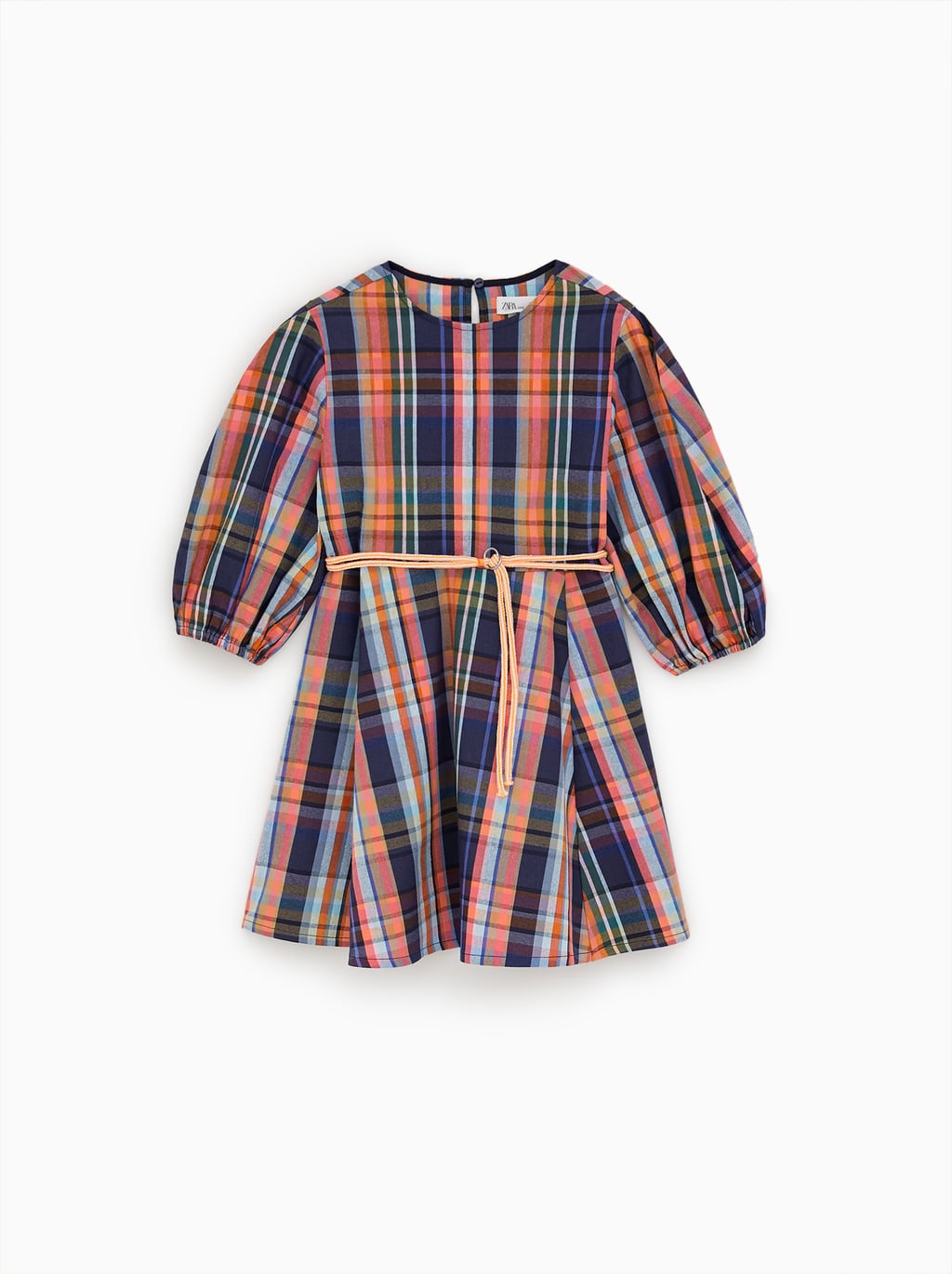 Vestido de cuadros multicolor con cinturón de Zara Kids: 22,95 euros.