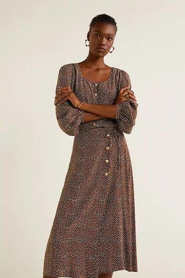 Conjunto de falda y blusa de Mango.