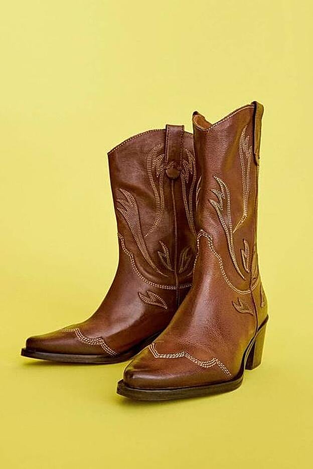 Botas de Stradivarius (79,99 euros).