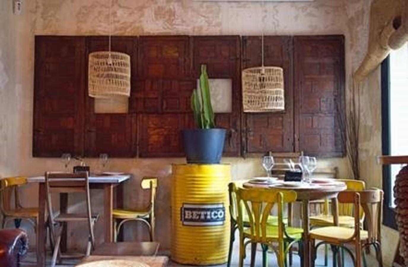 Artists Room, en la calle Hermosilla, 59, combina el punto canalla de las fiestas clandestinas del Nueva York de los 50, con una carta diseñada para enamorar y para deleitar los cinco sentidos con productos de proximidad y recetas sencillas. Con showcooking y zona de restaurante, dispone también de salas privadas y reservados perfectos para celebrar San Valentín.