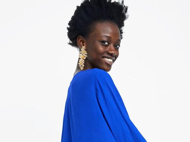 Fotos: 15 vestidos de invitada que encontrarás en Zara por menos de 40 euros