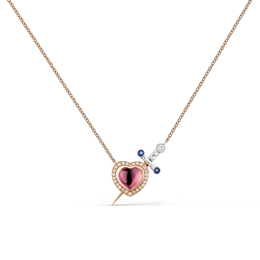 La firma de joyas española propone para el día de los enamorados las piezas de su colección Romeo y Julieta, los protagonistas de la historia de amor más famosa de la historia. Este es el colgante que la protagoniza, creado en oro, diamantes y turmalina rosa. Un detalle curioso: el puñal es extraíble (1,650 euros).