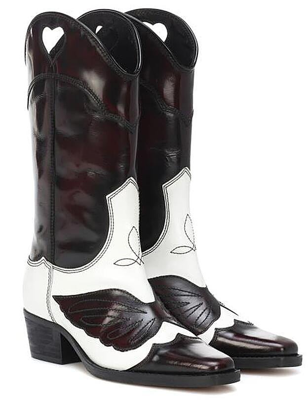 Botas "cowboy" de Ganni (519 euros).