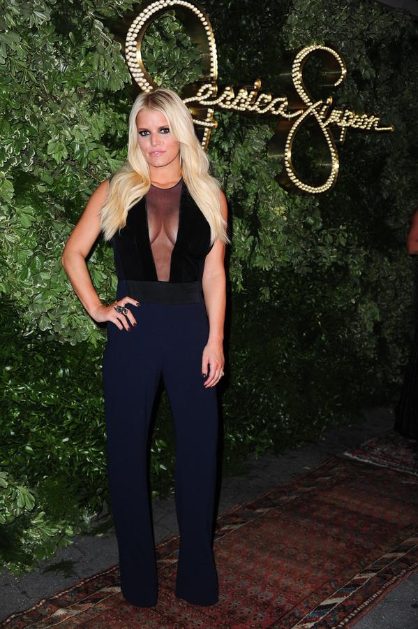 La actriz llegó virgen al matrimonio. En numerosas ocasiones ha destacado la importancia de la virginidad en su vida.