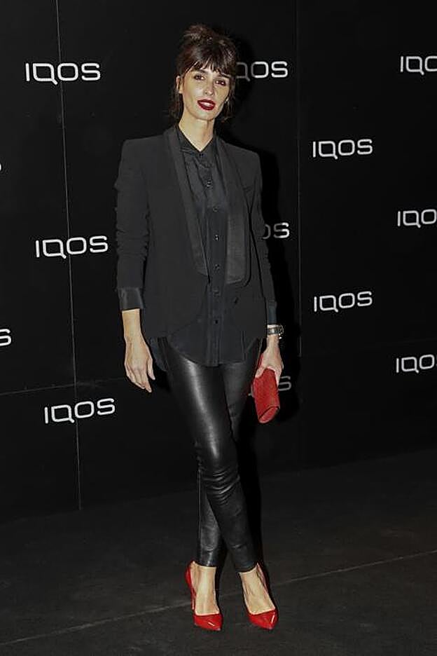Paz Vega lució este look 'total black para un acto de la firma 'IQOS ' en Madrid.