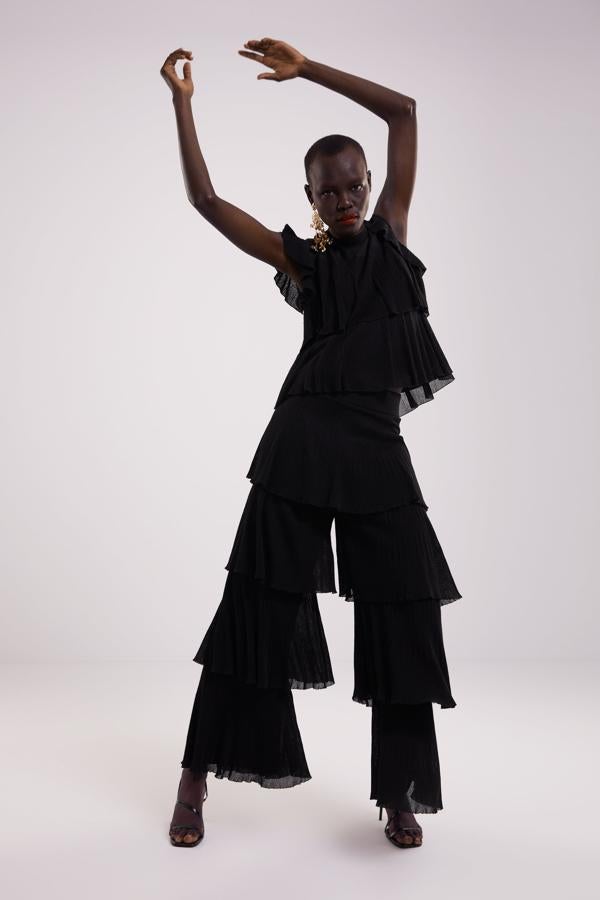 La primavera nos va a poner muy flamencas.  Los volantes van a llenar tus prendas de temporada favoritas , pero no solo de la forma que estás imaginando...