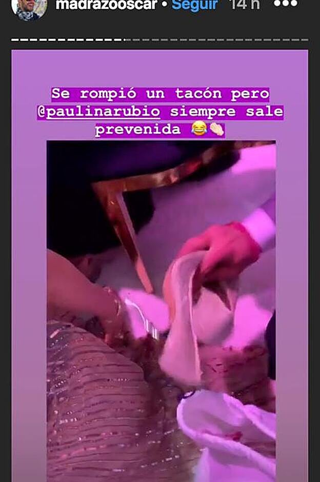 Galería. Paulina Rubio cambiándose de zapatos en plena fiesta post Oscar de Elton John. Pincha sobre la foto para ver los looks de las fiestas posteriores a la gala.