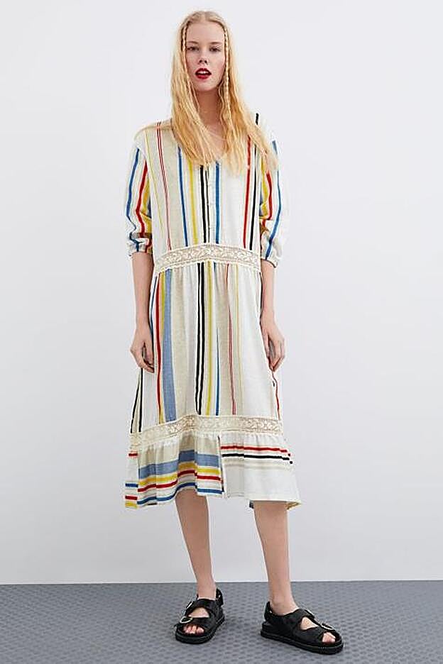 Vestido de espíritu playero y veraniego de Zara.