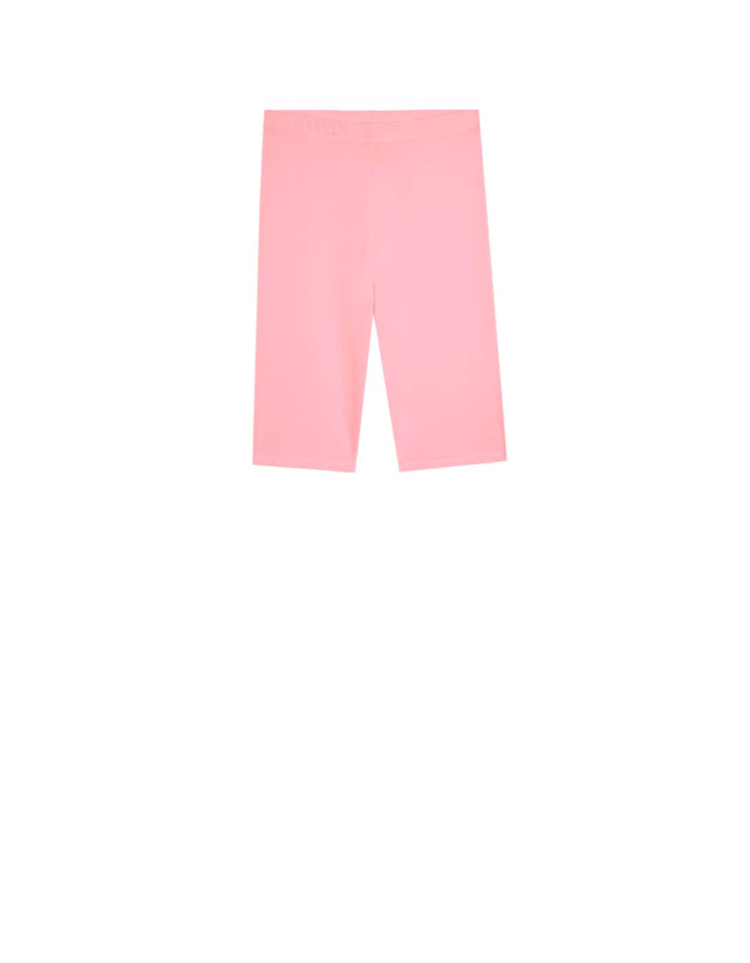 Mallas de ciclista en tono rosa pastel de Stradivarius. (7,99 euros).