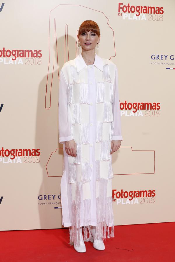 Najwa Nimri vestida de Loewe.