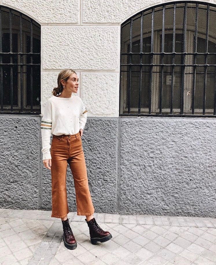 Botas militares y pantalones culotte para esta primavera. Juega con los colores.