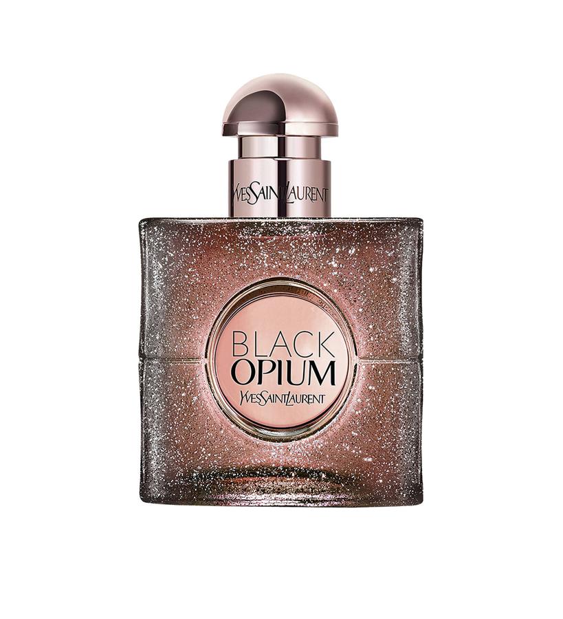 Enriquecida con aceite de argán, la fragancia brinda un brillo incomparable, un toque ligero y adictivo con un aroma inconfundible. Con una lista de notas que producen una sensación adictiva, floral y energética, puede hacer que su cabello se sienta suave, brillante y con un toque vibrante. En este perfume para el cabello, hay una mezcla de acorde de café, azahar, madera de cedro y esencia de pachulí, todo mezclado en una perfecta sinfonía. (38,90 €).