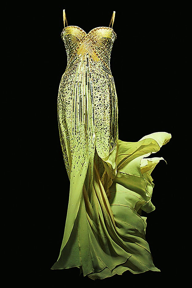 Modelo de John Galliano para Christian Dior.