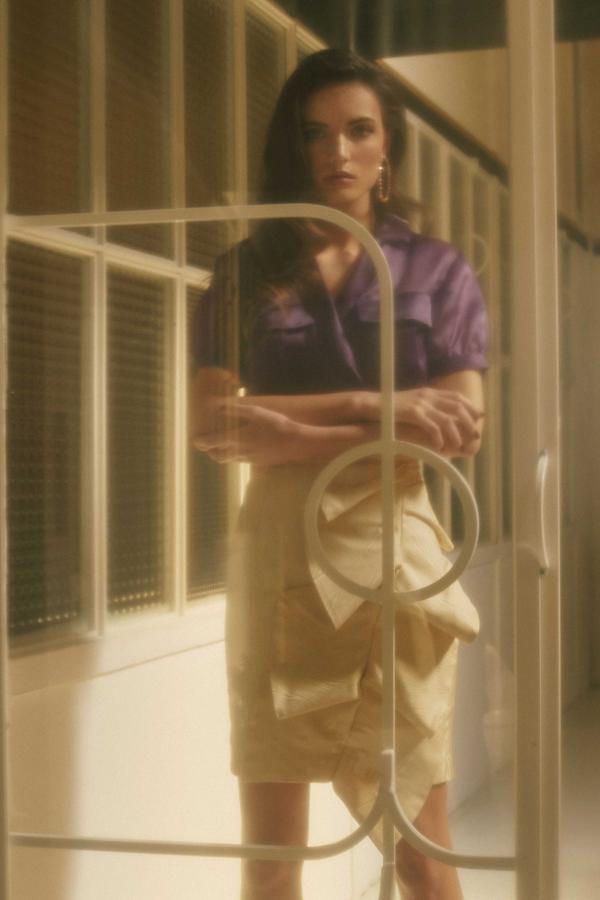 Blusa Emilia M (69 euros) con falda modelo Gemma (89 euros).