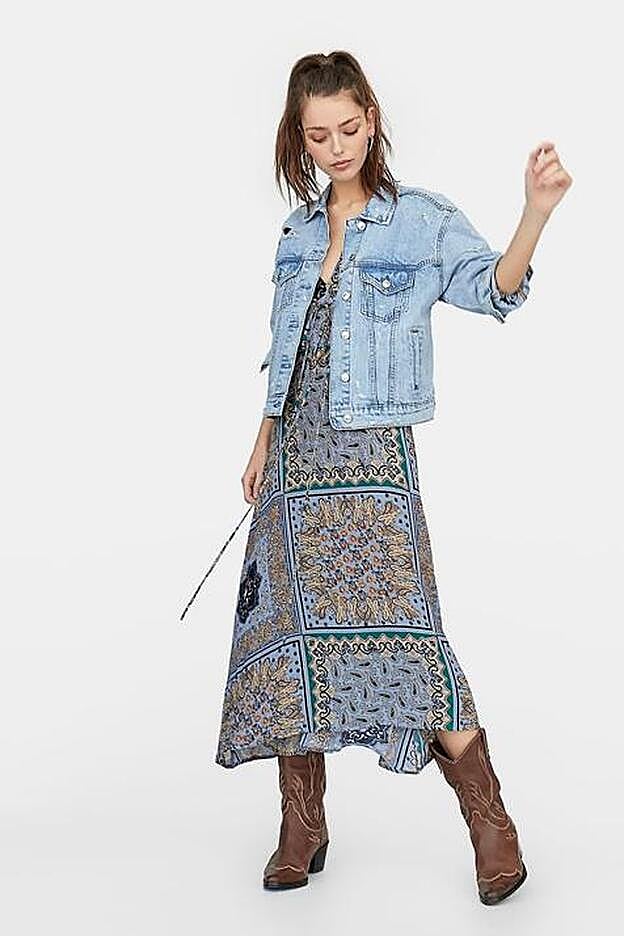 Vestido con estampado de flores 'Limited Edition', 29,99 euros.