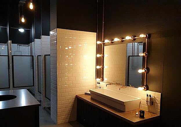 Detalle del baño de TRIB3.