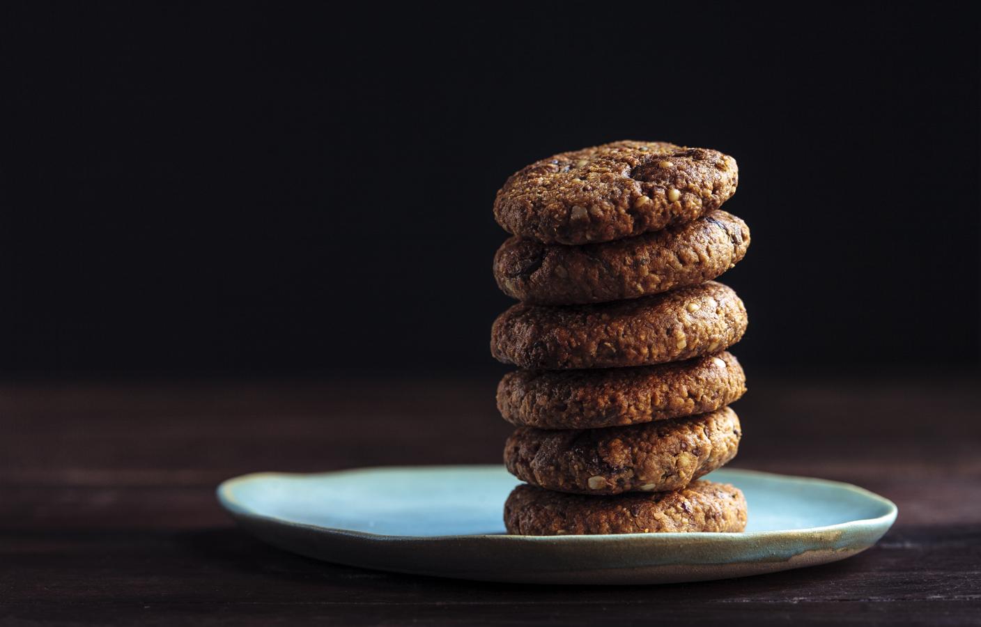 A ver ya hemos visto que light no siempre significa sin calorías, sino que tiene menos calorías que el resto, pero siguen teniendo una cantidad importante de azúcares y harinas procesadas. Si las vas a consumir que sea en pequeñas dosis. No por ser light tienes que acabarte el paquete entero.