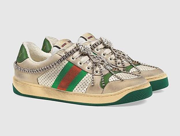 Estas zapatillas de Gucci se venden así, como si estuvieran sucias, y cuestan 1.200 euros.