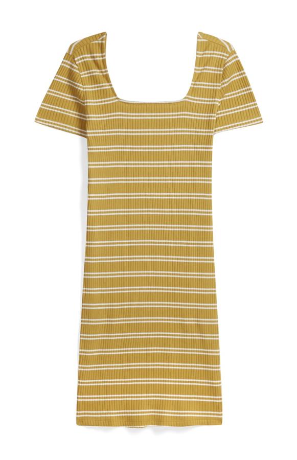 Vestido de rayas en color mostaza, 8 euros.