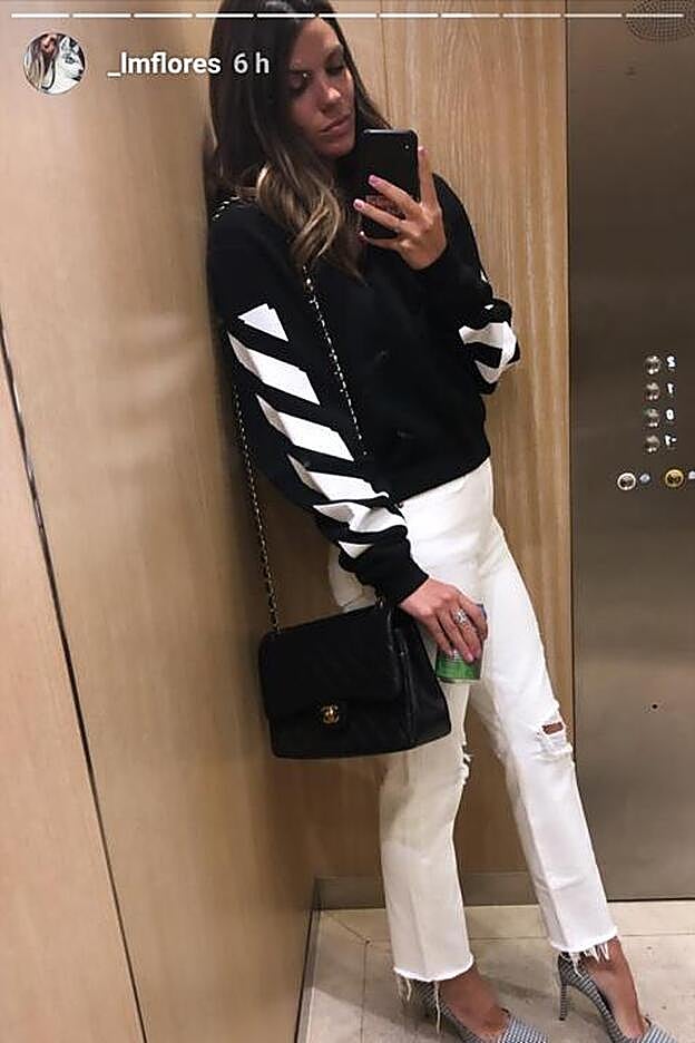 Laura Matamoros compartía hace unas horas este nuevo 'look' en uno de sus 'stories' de Instagram.