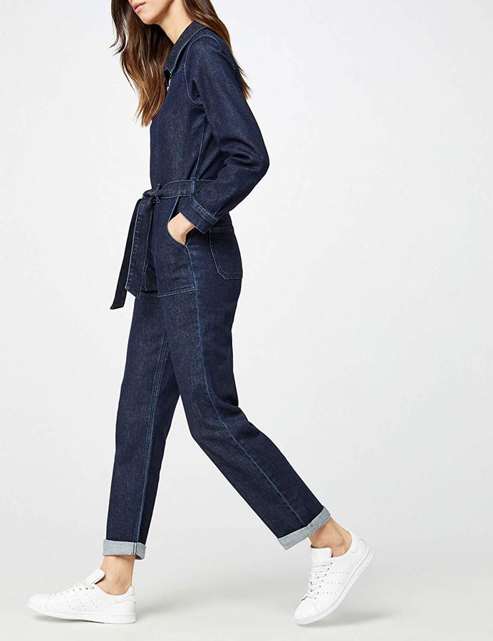 Este  mono vaquero de inspiración setentera de Find  cuesta 64.80 euros en Amazon.