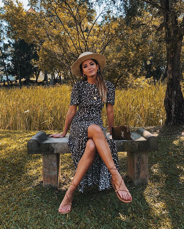 Lovely Pepa, sobrenombre de la bloguera Alexandra Pereira, con maxi vestido 'animal print' de AFRM.