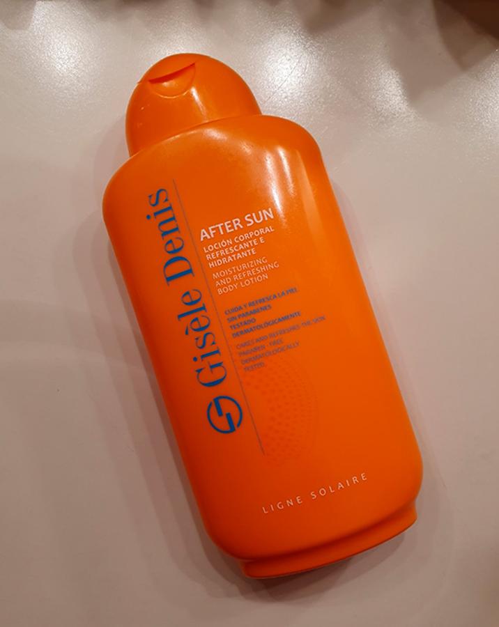 Gisele Denis aporta una sensación instantánea de hidratación y frescor tras la exposición solar y además es perfecta para todo tipo de pieles. "Súper hidratante, refrescante y con un olor que ¡me vuelve loca!", asegura la 'it girl' en su blog. (Precio: 12,95 euros).