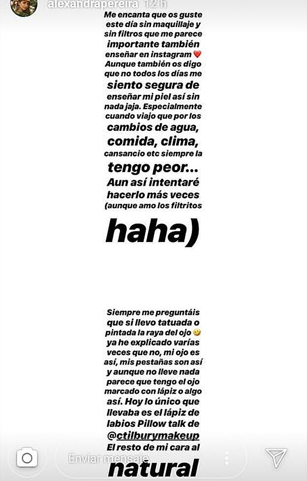 Su único toque estrella para su 'look' sin maquillaje ha sido un lápiz de labios de Charlotte Tilbury.