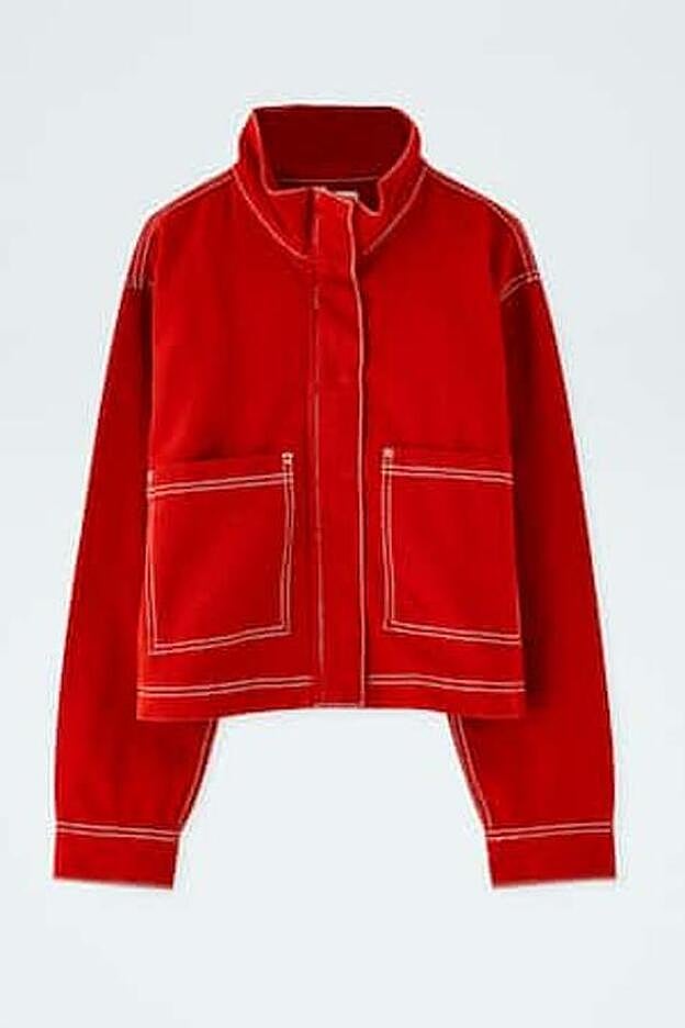 Cazadora estilo worker. (29,99 euros).