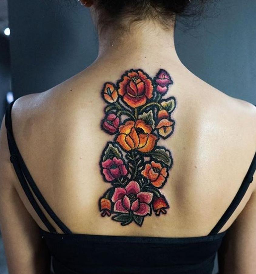 Tatuajes bordados: Rosas a color