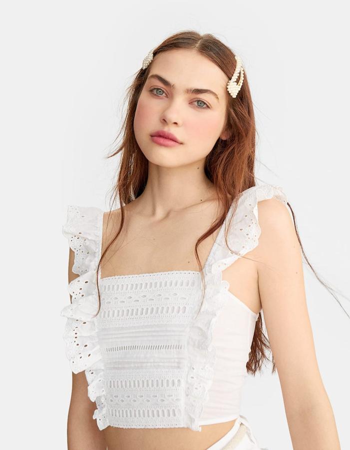 Top de tirantes bordado en color blanco, 15,99 euros.