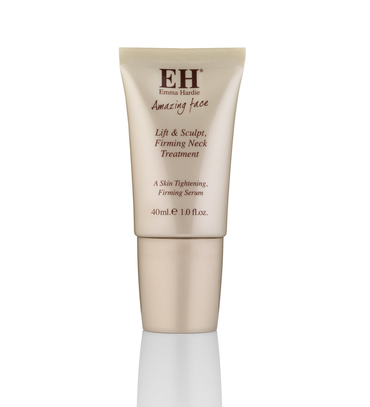 Su aplicador de rodillo imita la técnica de masaje líneas no círculos, una penetración más profunda de los ingredientes activos. Este rodillo también sirve para contornear y redefinir la cara y el cuello, a la vez que reduce la hinchazón de la zona.  Lift & Sculpt Firming Neck Treatment de Emma Hardie  (82 €).