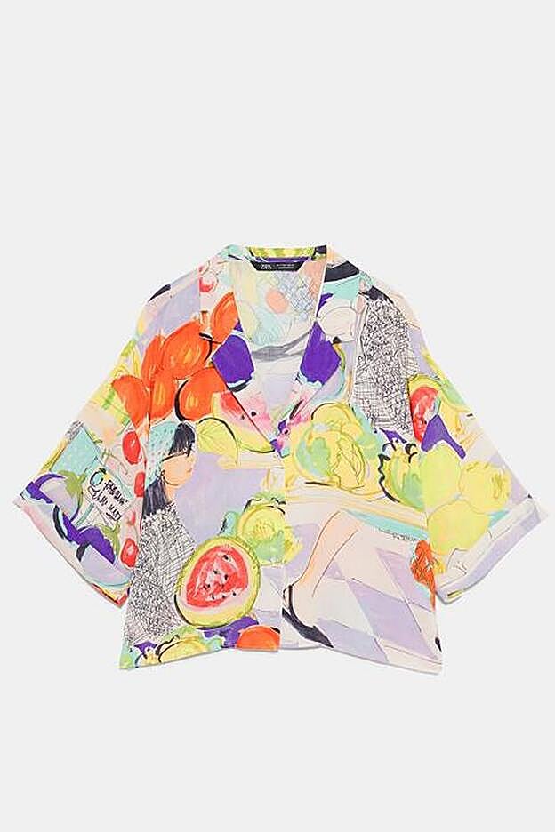 Camisa de manga corta estampada, de Zara.