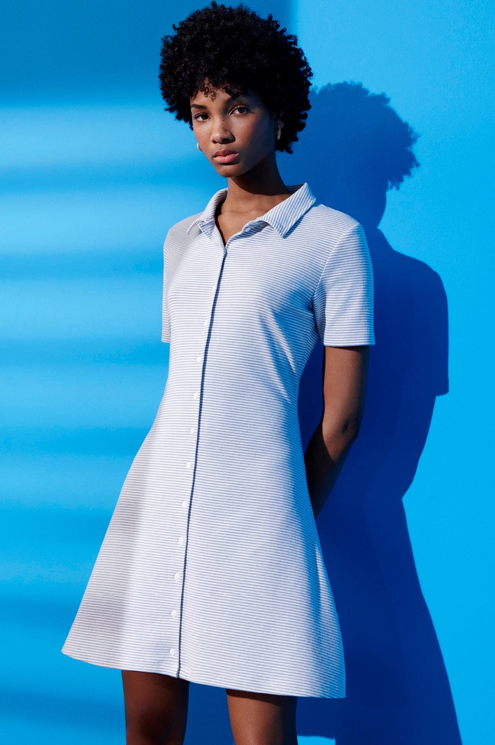 Vestido a rayas con cuello tipo polo: 10 euros en Primark.