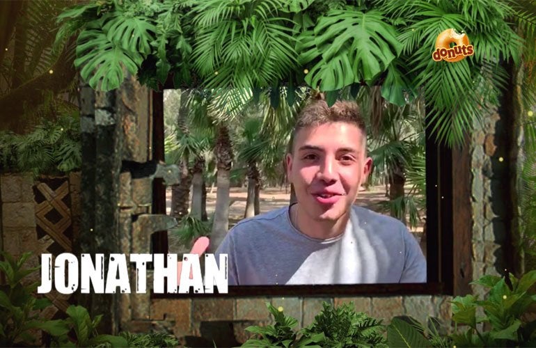 Jonathan, hijo de Cristina Pujol, ex de Kiko Matamoros, se embarca en la aventura de 'Supervivientes 2019'.