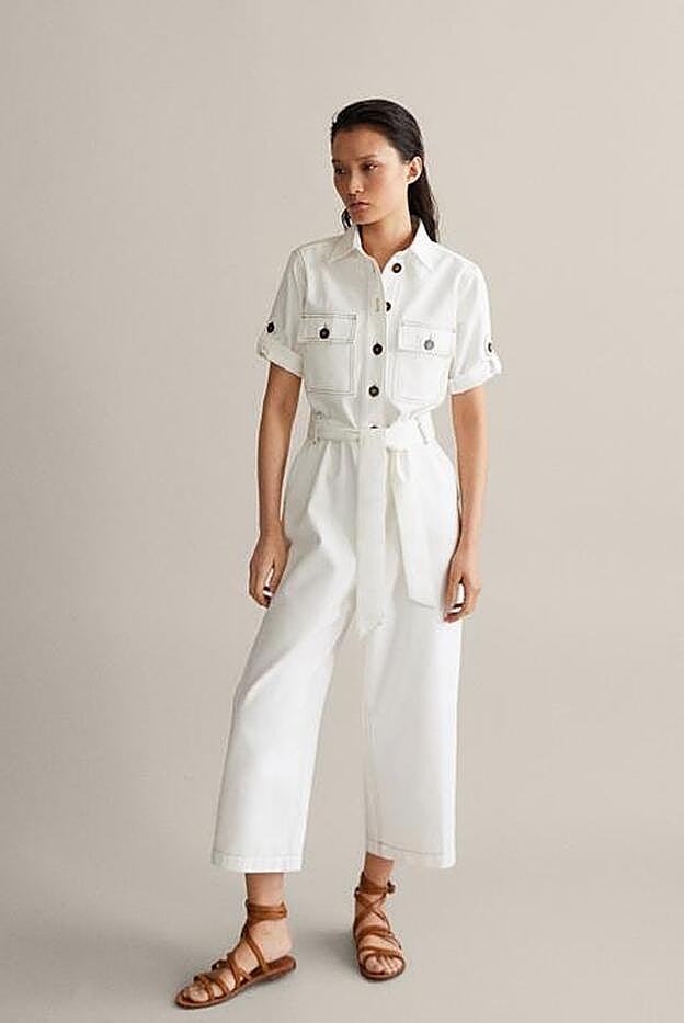 Este es el mono de Massimo Dutti que más nos ha gustado para la primavera y que ya han empezado a llevar las influencers.