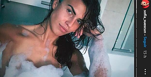 Galería. Esta es la foto que Sofía Suescun ha compartido, desnuda en la bañera. Pincha en la imagen para ver los desnudos de los famosos en redes en 2018.