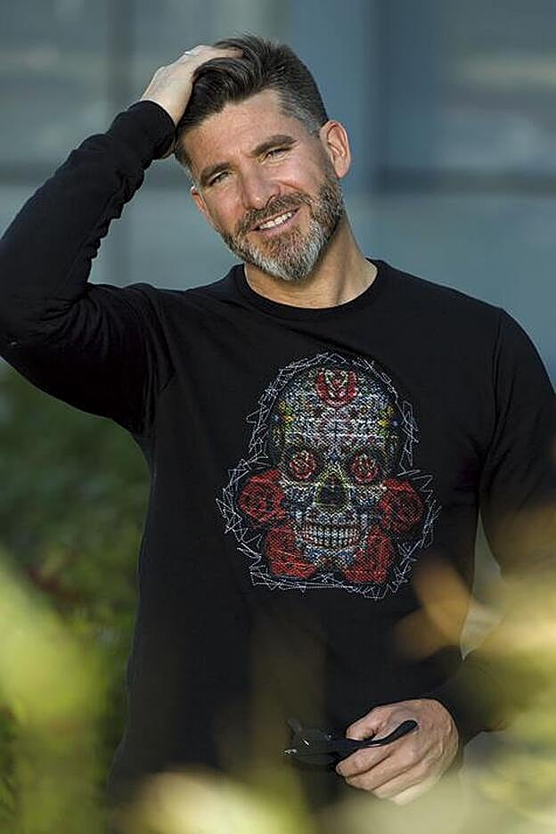 Toño Sanchís se sincera con la revista 'Corazón'.