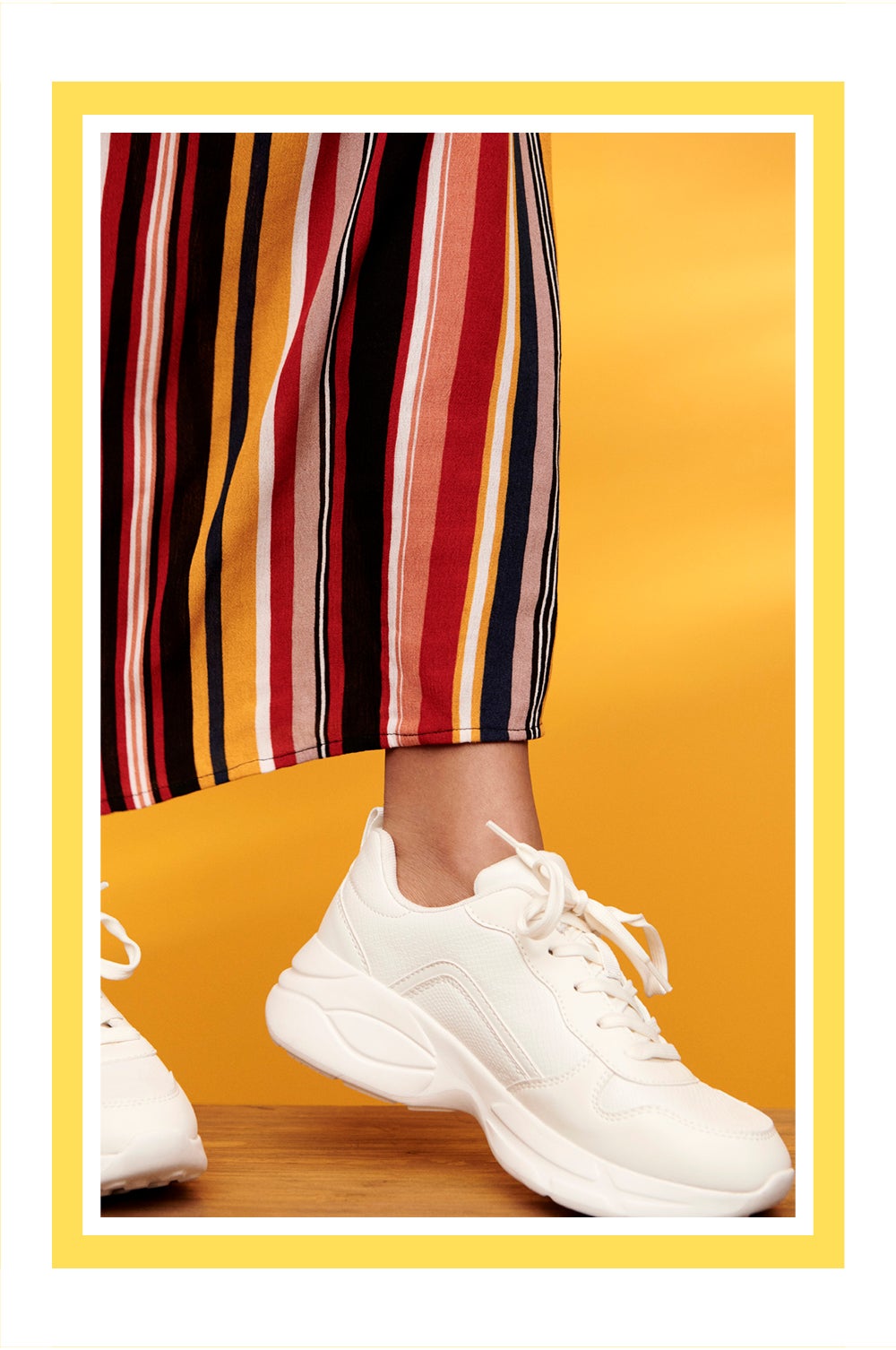 Deportivas gruesas blancas con plataforma: 16 euros en Primark.