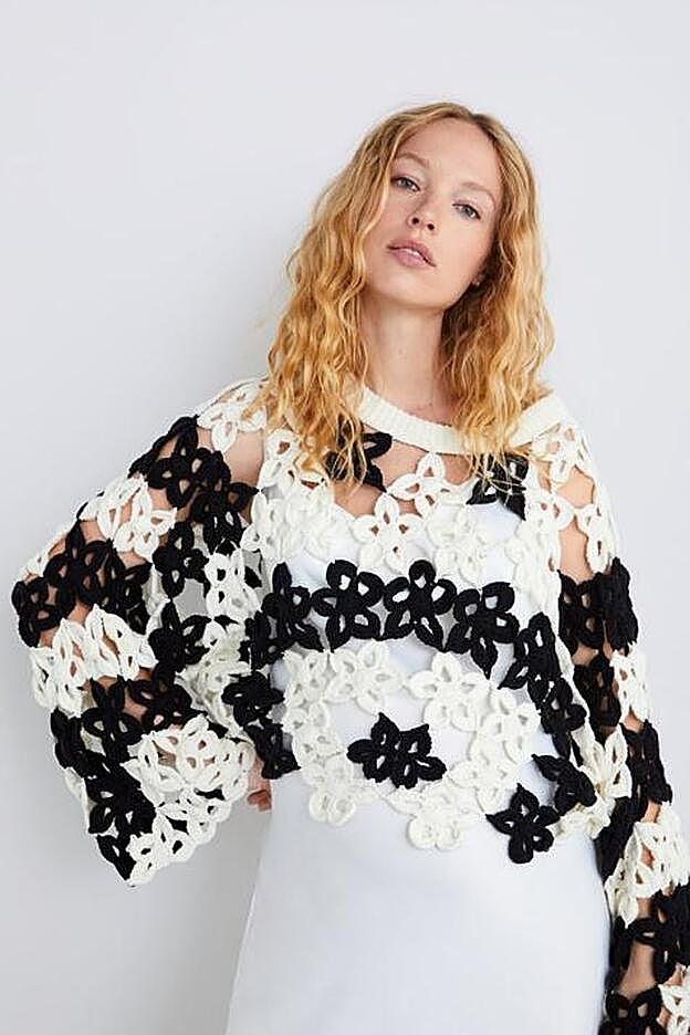 Jersey crochet de flores, 35,95 euros.