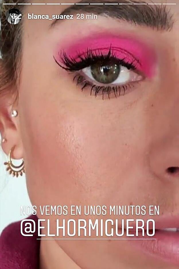 Los tonos de sombra fucsia son perfectos para intensificar los colores de ojos marrones y verdes.