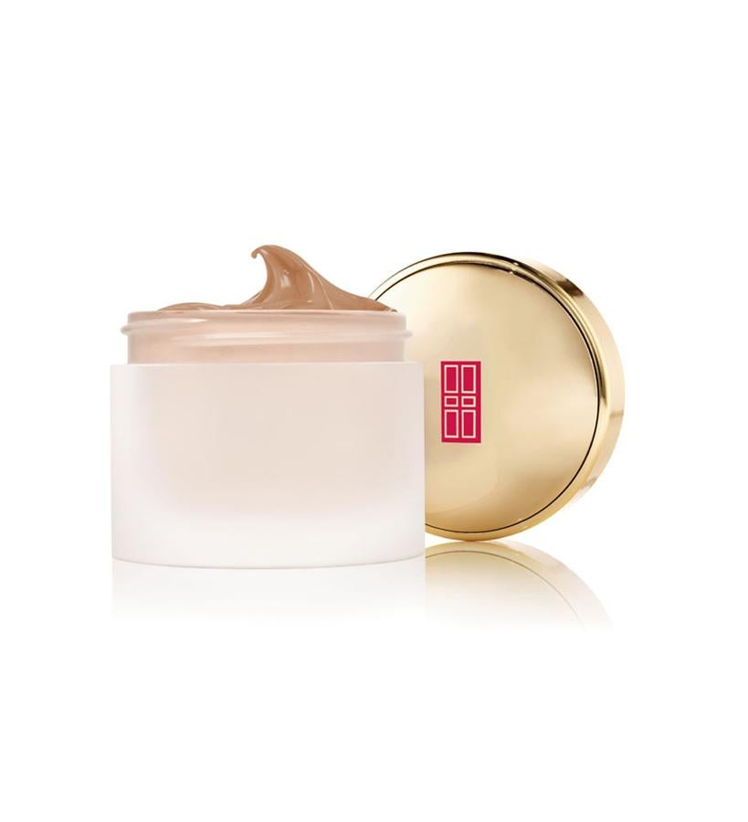 Un fondo de maquillaje en crema, reforzado con la última tecnología aplicada al cuidado de la piel y con SPF 15. Aporta a la piel un aspecto más firme y un efecto lifting.Atenúa el aspecto de las líneas de expresión, a la vez que perfecciona el tono de la piel. Está disponible en siete tonalidades. (50 €).