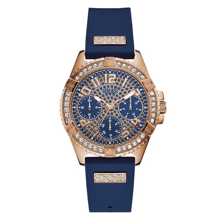 ¿Qué mejor que un reloj joya? Poca cosas, en realidad Guess presenta su colección Frontier y el Lady Frontier. Uno con un brazalete plateado de acero full bling de corte bisel en tono plateado y con el brazalete de armis en dorado.
