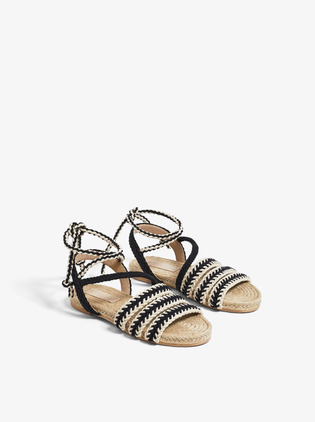 Sandalias de algodón con tiras combinables: 32,95 euros en Zara Kids. Disponibles hasta el número 40.