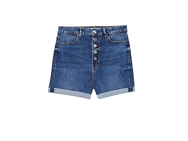 Short súper high weist con botones, 12,99 euros.