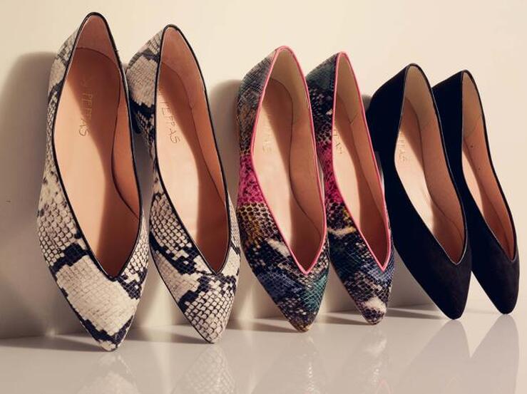 Fotos: Sandalias planas y zapatos de verano sin tacón que te hacen más alta