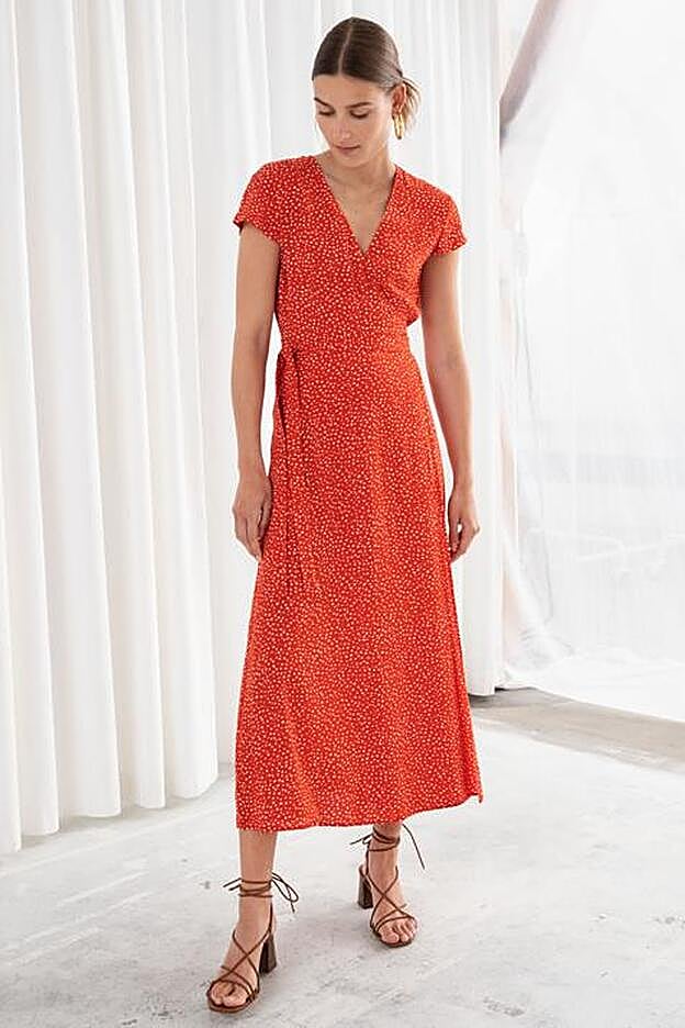 Vestido de & Other Stories (79 euros).