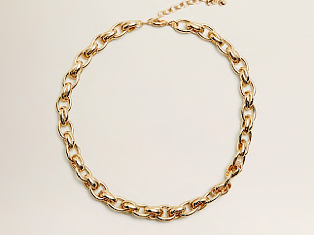 Colar de Mango: 15,99 euros.